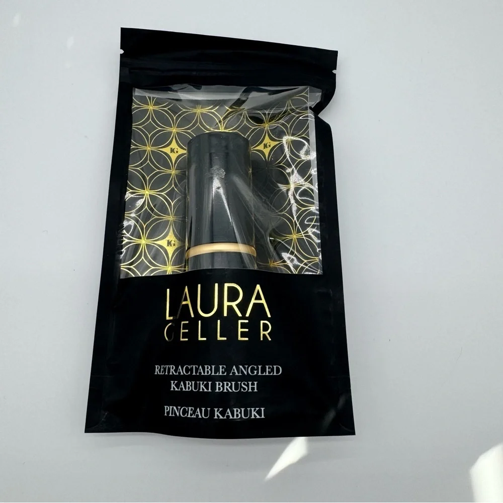 Laura Geller Black and Gold Retractable Angled Kabuki Brush - NEW